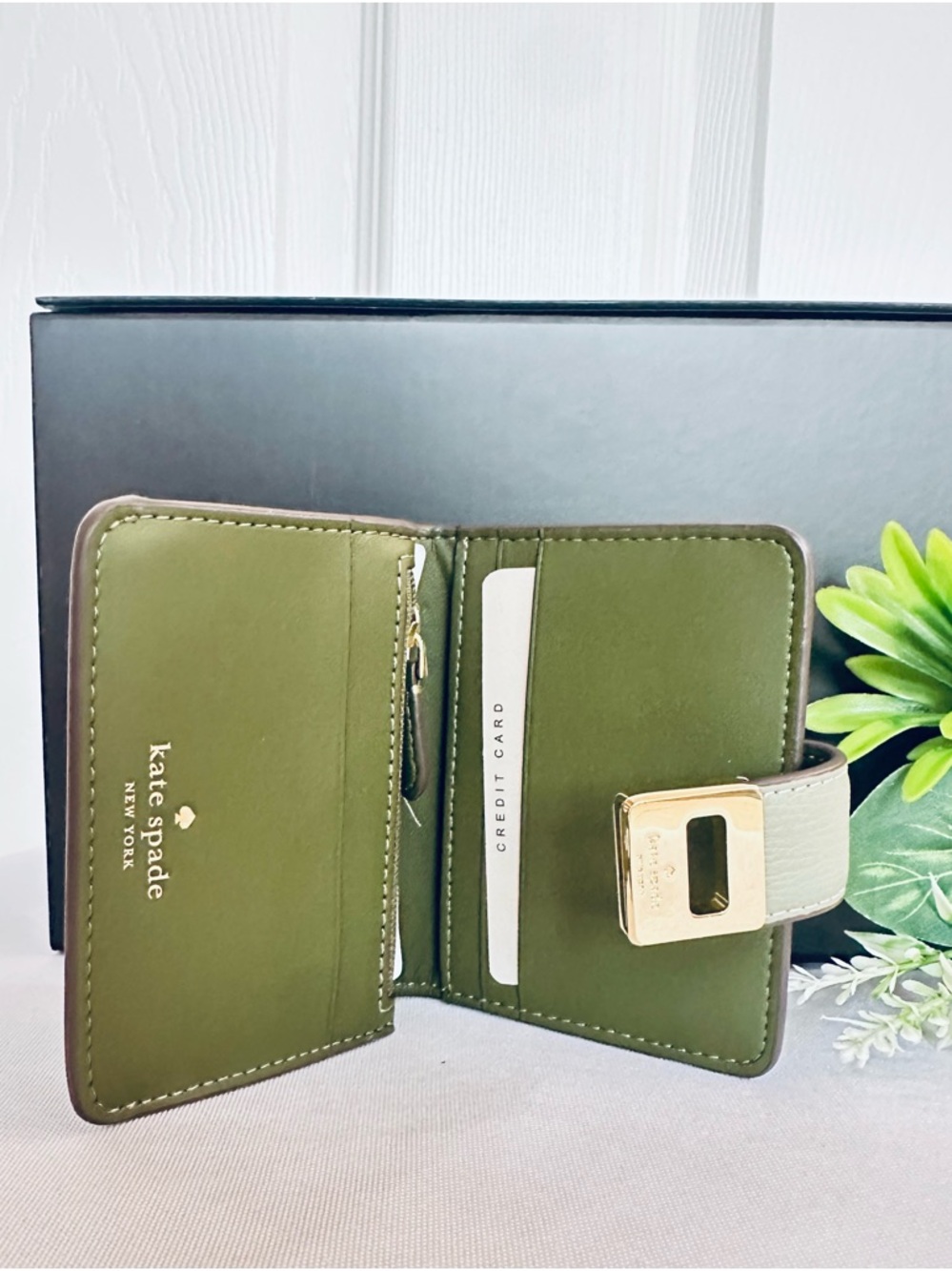 KATE SPADE ~ Olive Green Pebbled Leather Bi-Fold Wallet with Gold Hardware - Picture 7 of 11